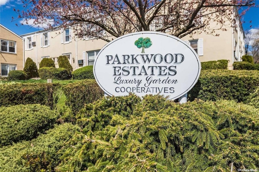 25131 71st Rd unit 49 A, Bellerose, NY 11426 - photo 1