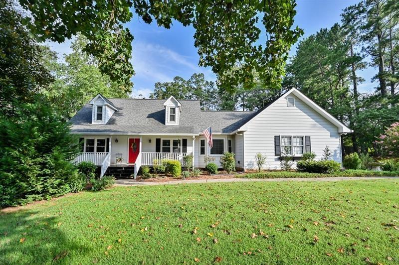9375 Scott Rd, Roswell, GA 30076 - photo 1