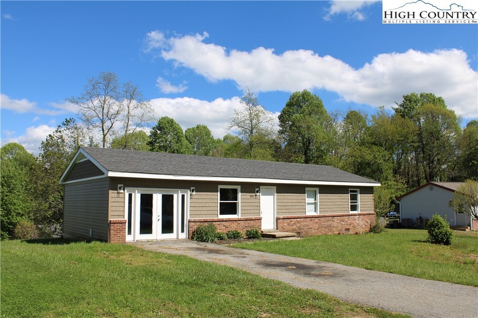 382 Hardaman Cir, Boone, NC 28607 - photo 1