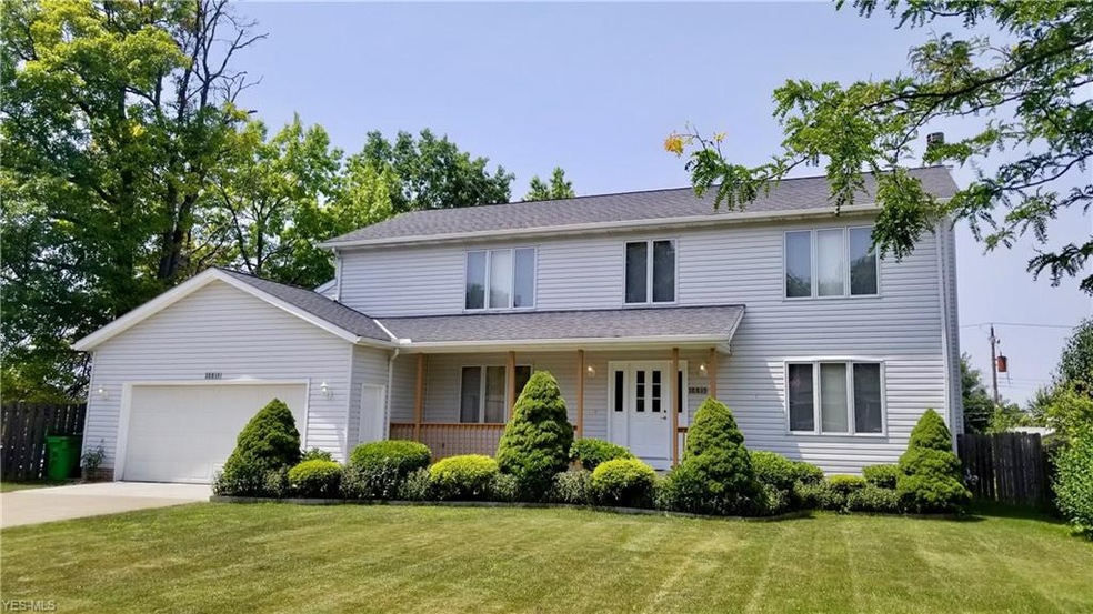 28815 Coulby Ct, Wickliffe, OH 44092 - photo 1