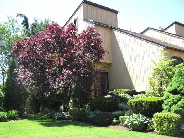 11 Dakota Ct, Suffern, NY 10901 - photo 1