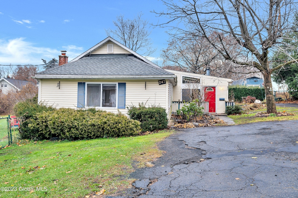 247 Washington Ave E, Rensselaer, NY 12144 - photo 1