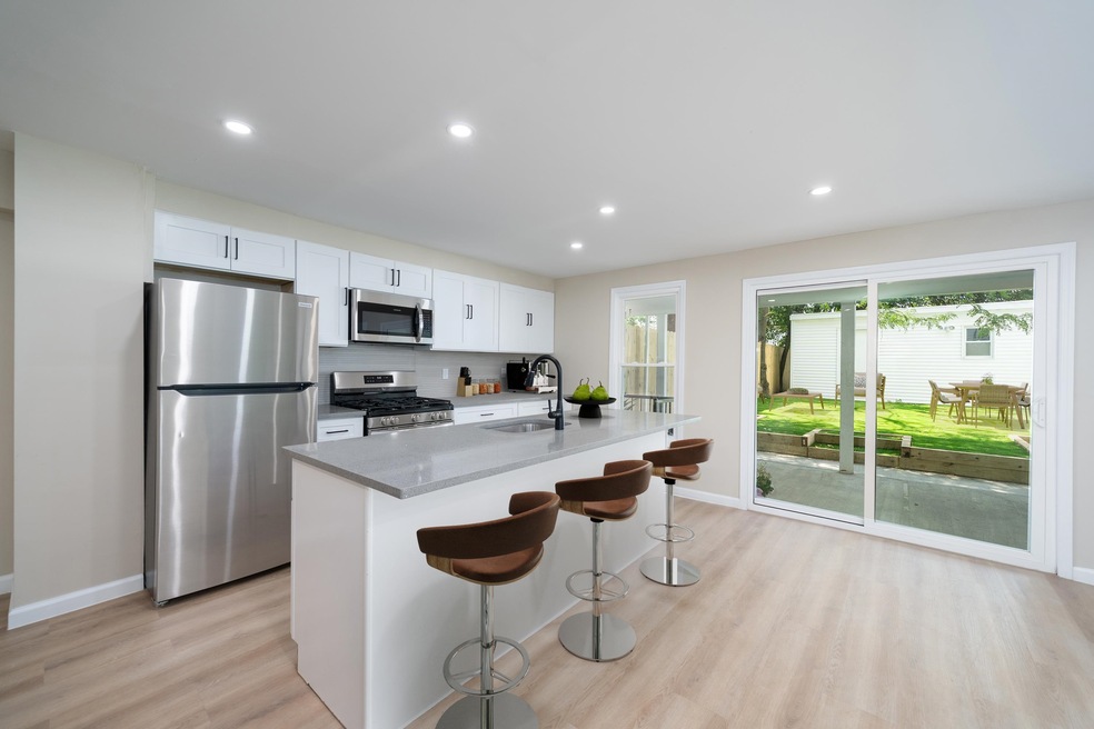 For Sale $949,000 • Co-Listing Agent