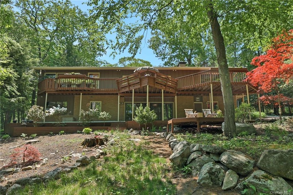 12 Fawn Hill Rd, Tuxedo Park, NY 10987 - photo 1