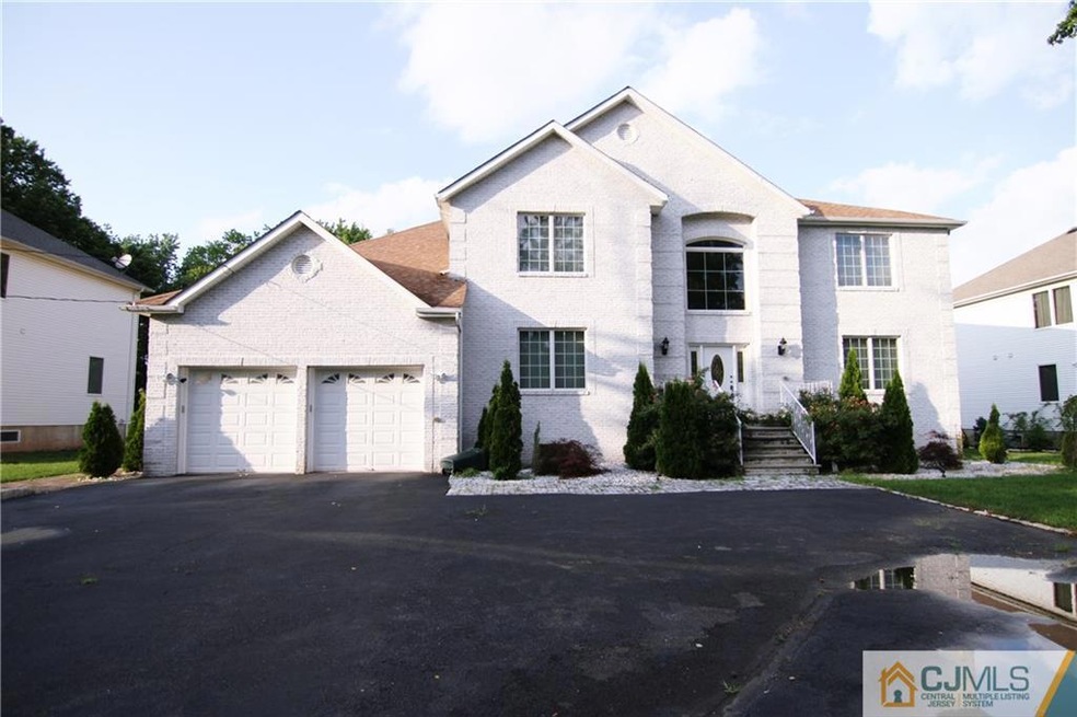 118 Henderson Rd, Kendall Park, NJ 08824 - photo 1