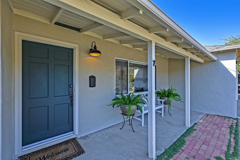 Welcome Home! Belveron cutie~ Brick path leads you