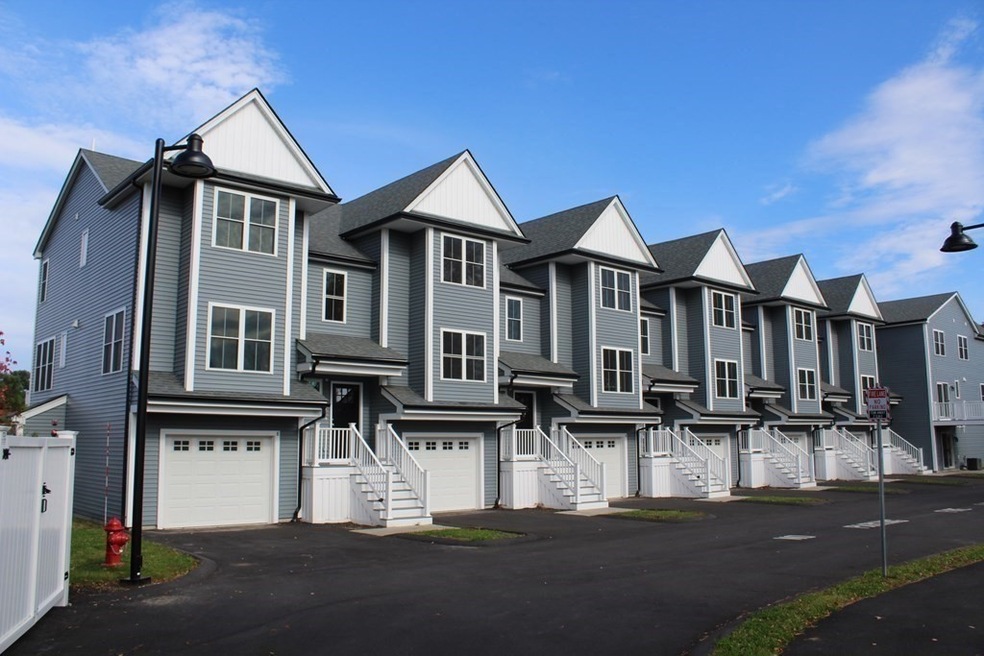 274 Providence Rd unit 5, South Grafton, MA 01560 - photo 1