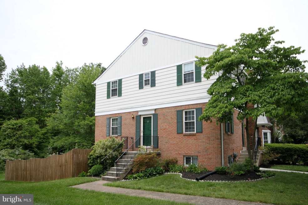 6019 Liberty Bell Ct, Burke, VA 22015 - photo 1