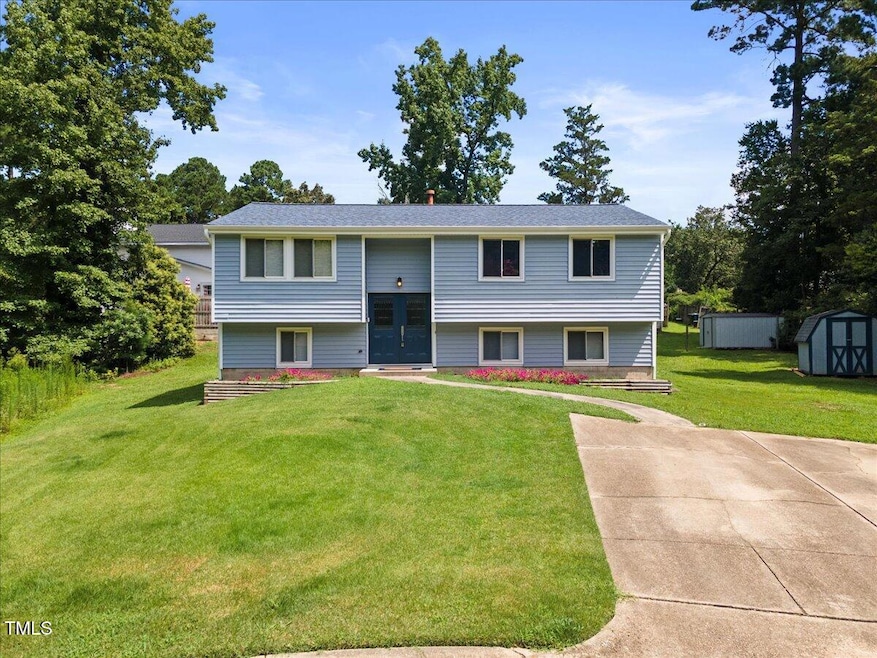 02-3905 Old Creek Ct