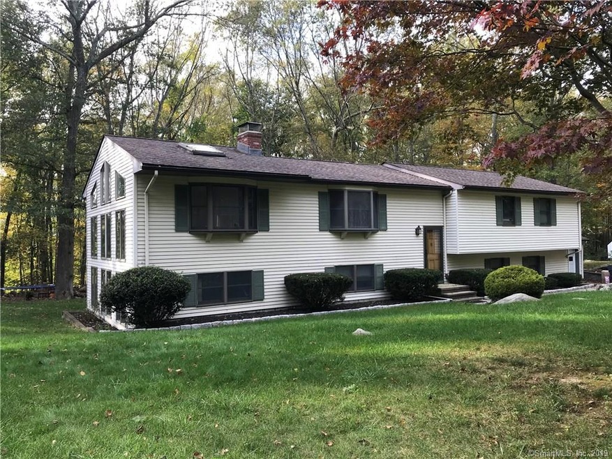 54 Partridge Hollow Rd, Gales Ferry, CT 06335 - photo 1