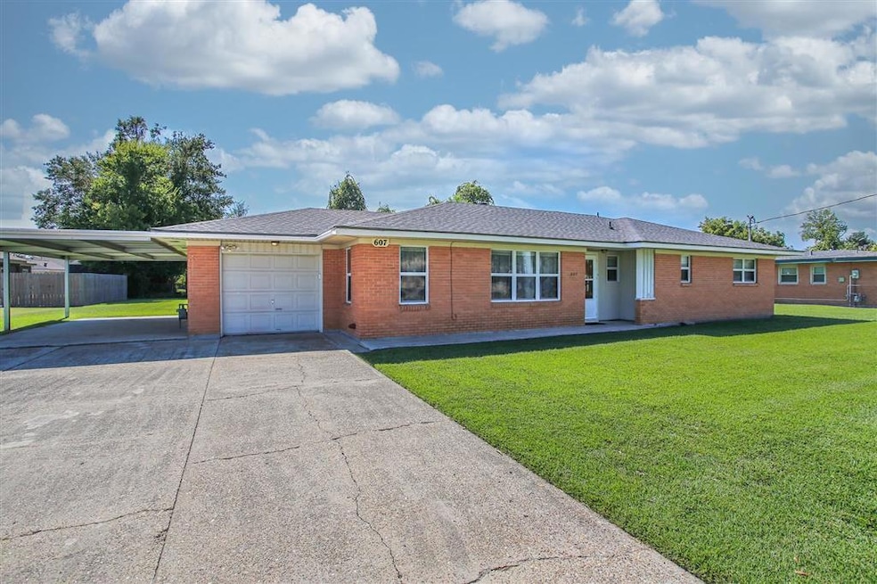 607 W McNeese St, Lake Charles, LA 70605 - photo 1