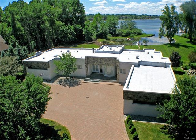 Aerial View - Front Exterior