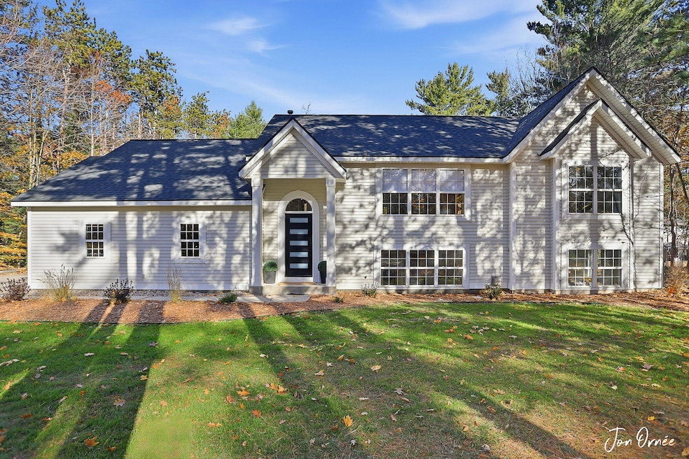 1-web-or-mls-16573-quincy-st