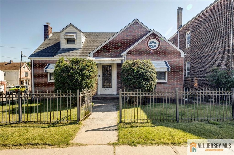 Under Contract $539,000 • Co-Listing Agent