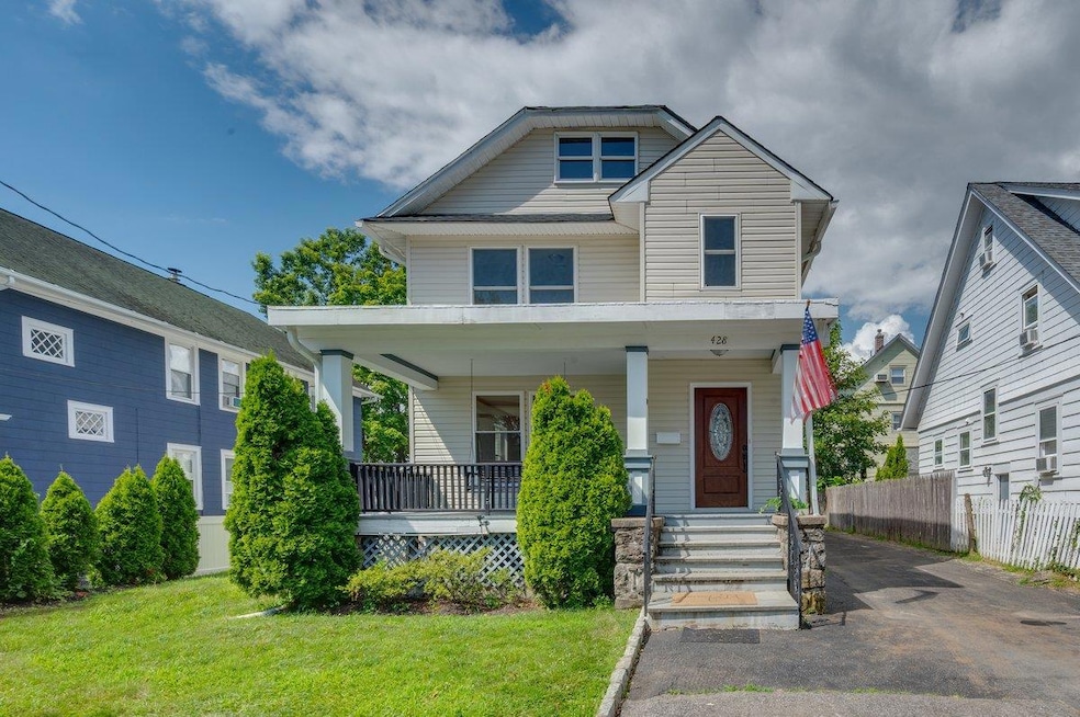 428 Beach Ave, Mamaroneck, NY 10543 - photo 1