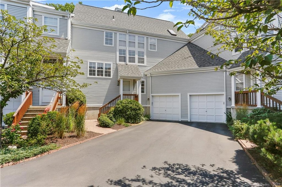 410 Foxboro Dr, Norwalk, CT 06851 - photo 1