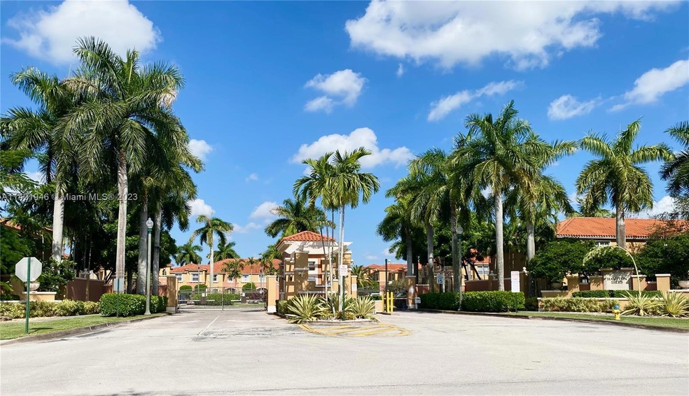 778 SW 107th Ave unit 304, Pembroke Pines, FL 33025 - photo 1