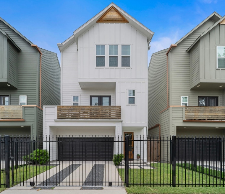 Welcome to 1503 Evelyn St!