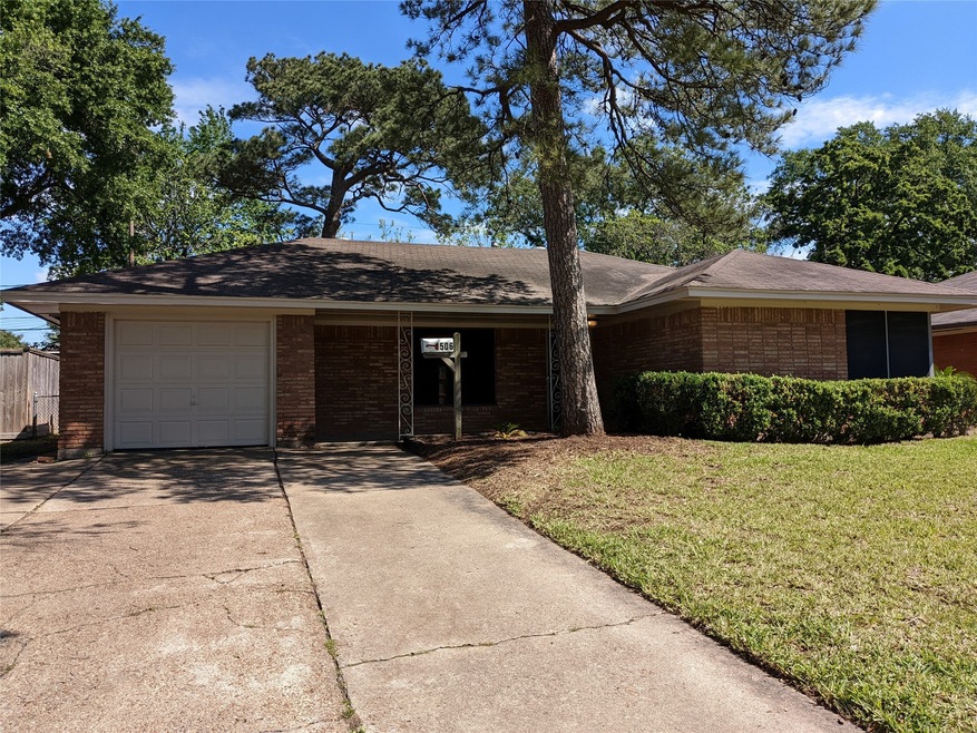 1506 Ansbury Dr, Houston, TX 77018 - photo 1