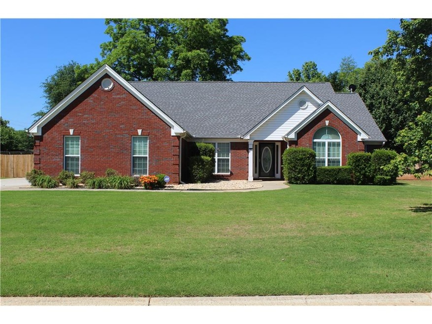 Stepless ranch, 4 sided brick, vinyl soffit and tr