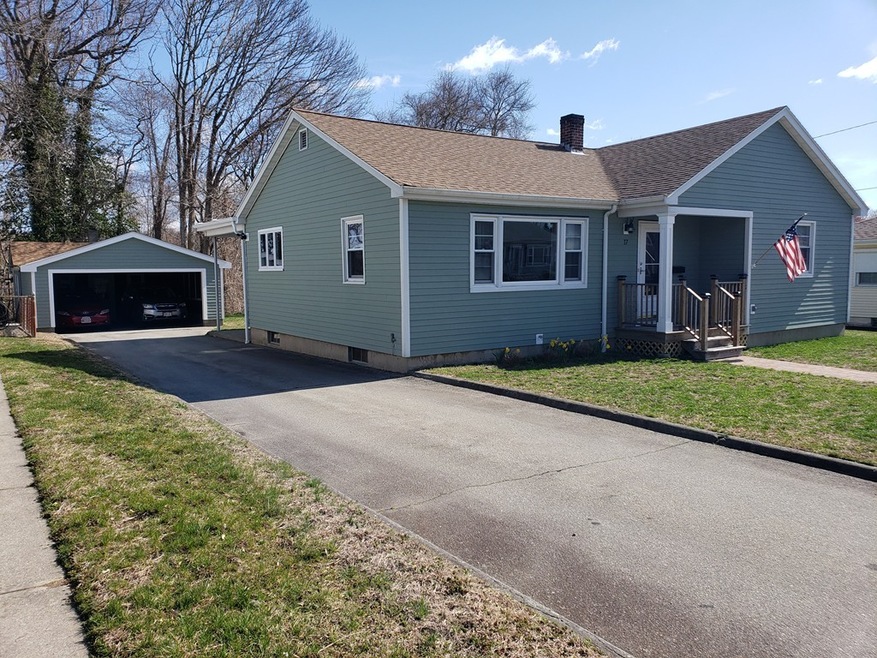 17 Meadow St, South Dartmouth, MA 02748 - photo 1