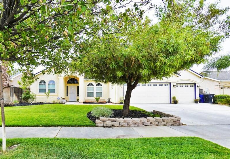 1595 Tulip St Lemoore 01 Front 1 Smalles