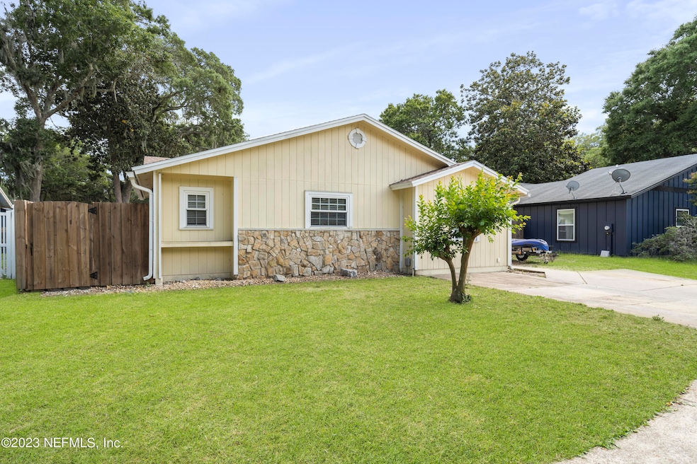 1042 Cove Landing Dr