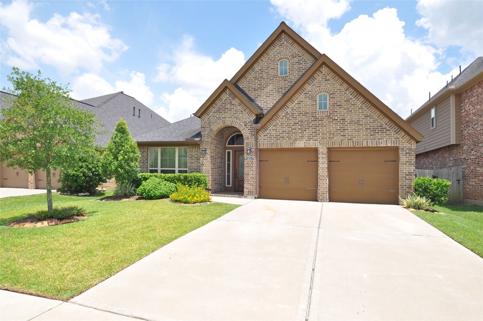 1826 Majestic Falls Ln, Richmond, TX 77469 - photo 1