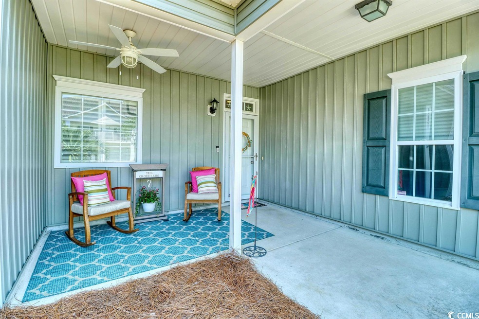 A new ceiling fan was added. Enjoy sitting on the 
