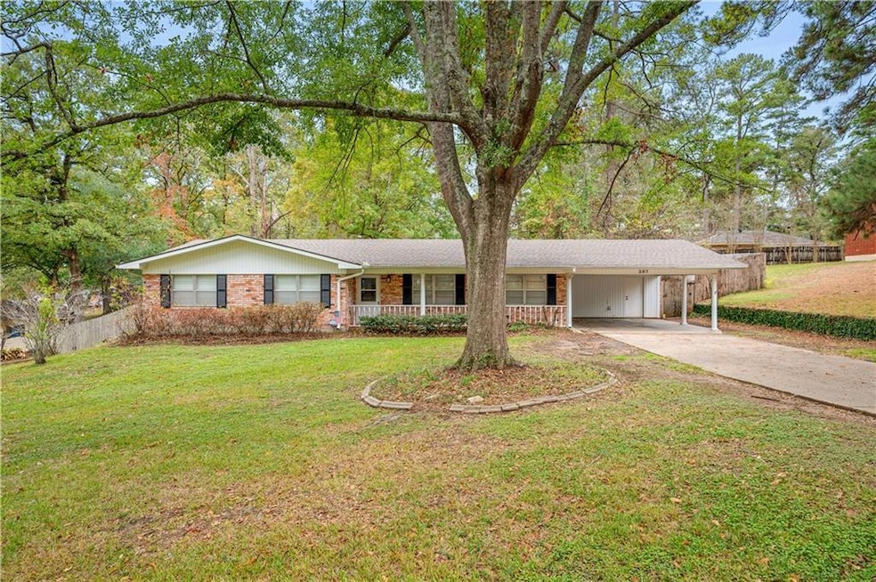 207 Iris Park Dr, Pineville, LA 71360 - photo 1