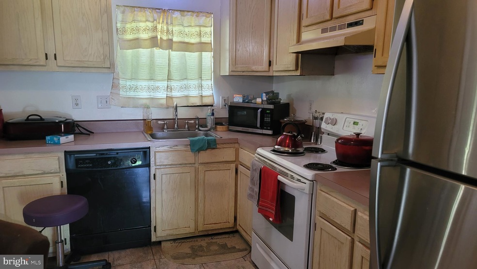 6615 Blacklog St, Capitol Heights, MD 20743 - photo 1