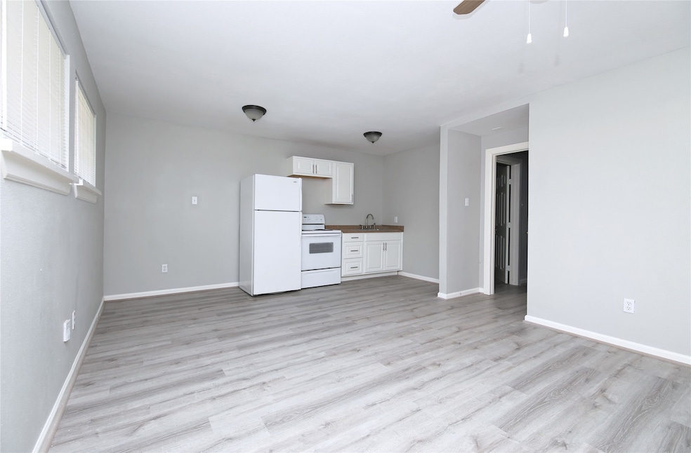 6910 Weston St unit 2, Houston, TX 77021 - photo 1