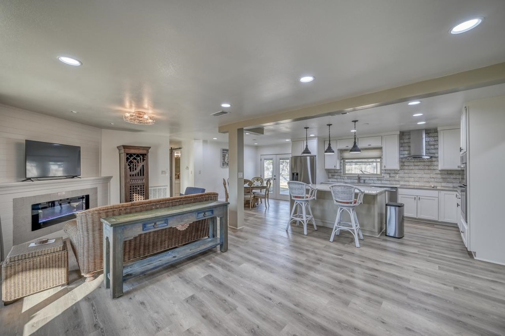 116 Crestwood Dr, Fredericksburg, TX 78624 - photo 1