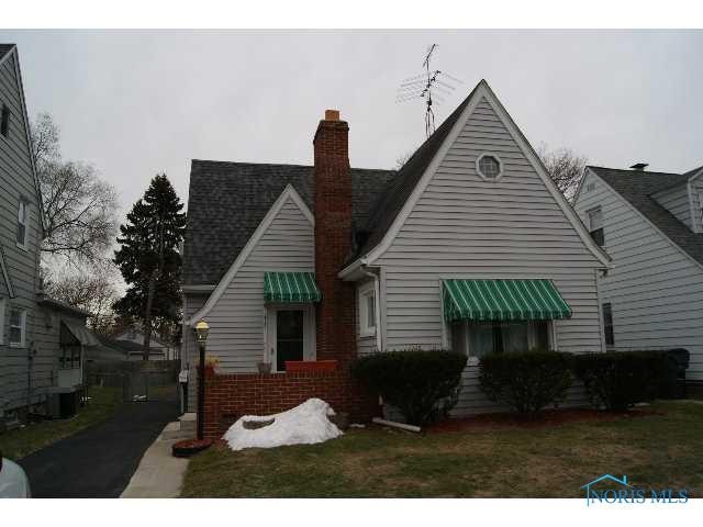 3722 Shelbourne Ave, Toledo, OH 43613 - photo 1
