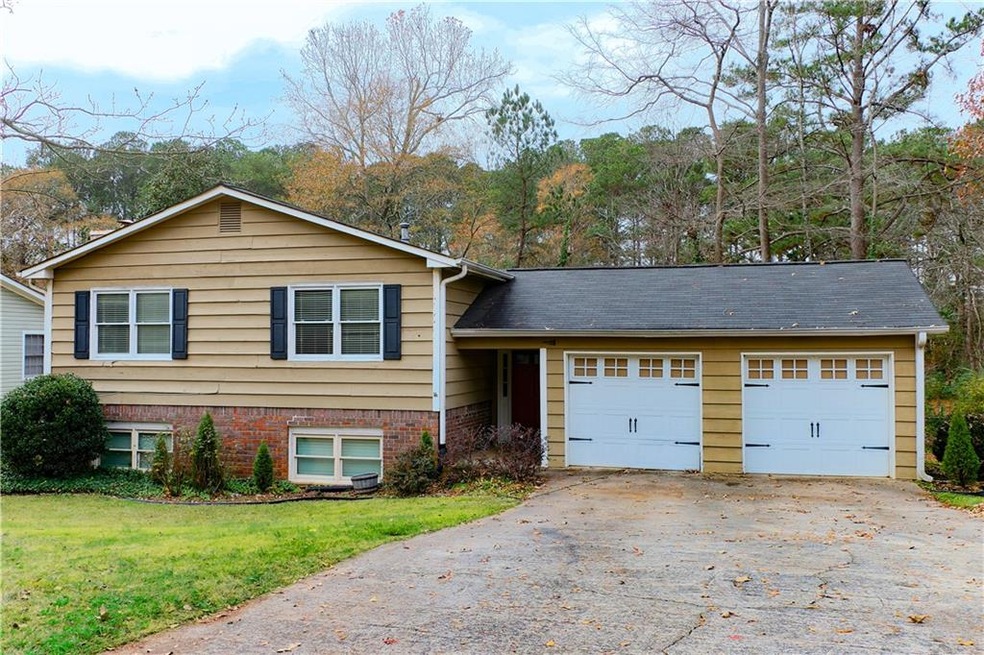 576 Westchester Cir SW, Marietta, GA 30064 - photo 1