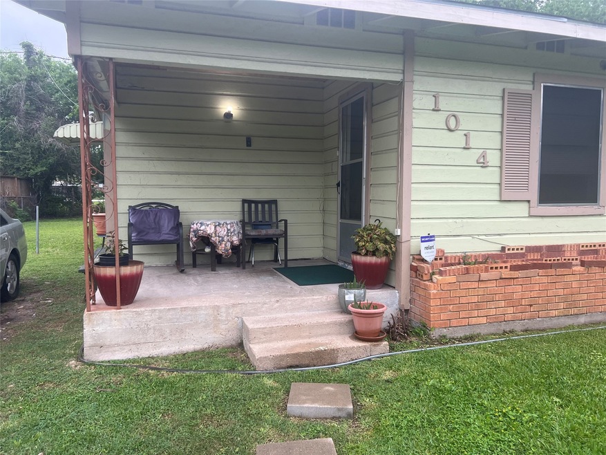 1014 Saint Clair St, Houston, TX 77088 - photo 1