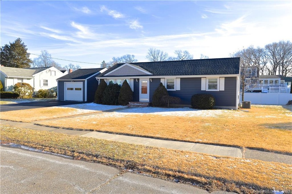 225 Goldbach Dr, Stratford, CT 06614 - photo 1