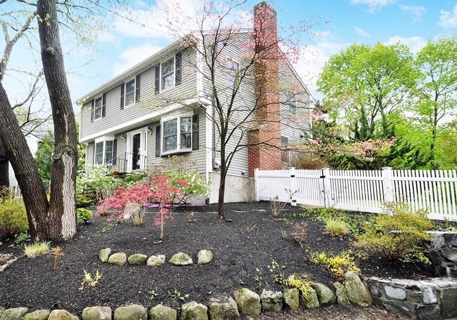 34 Shawnee Rd, Arlington, MA 02476 - photo 1