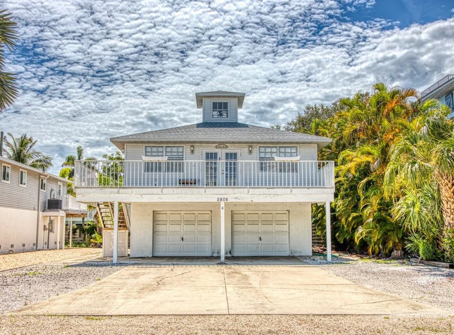 2 Story Island Home with Tons of Potential!