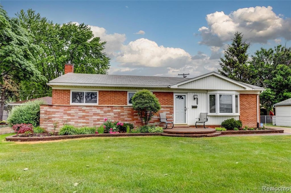 13952 Lyons Street, Livonia, MI-1.jpg-FULL