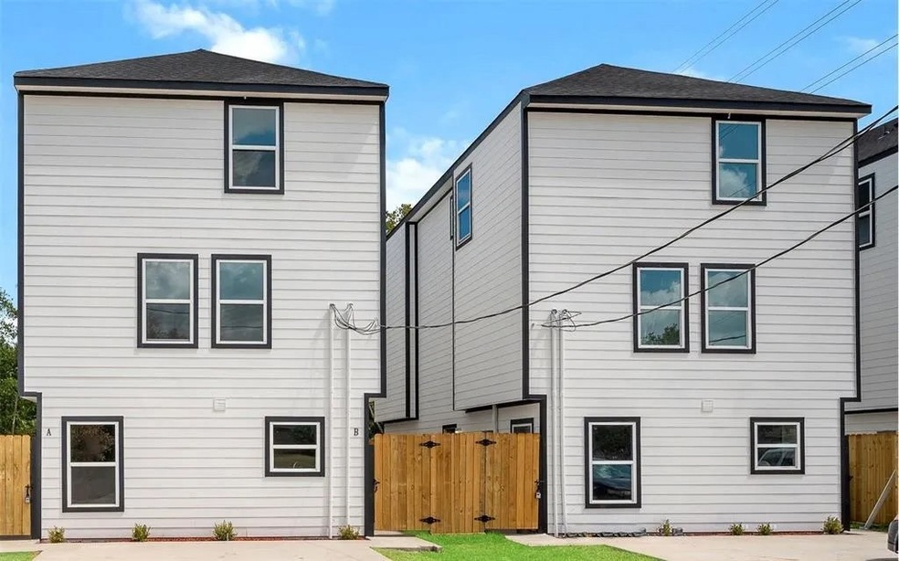 6309 Sandra St unit B, Houston, TX 77028 - photo 1