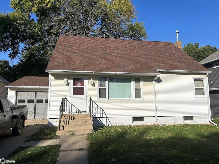 205 N Lincoln Ave, Graettinger, IA 51342 - photo 1