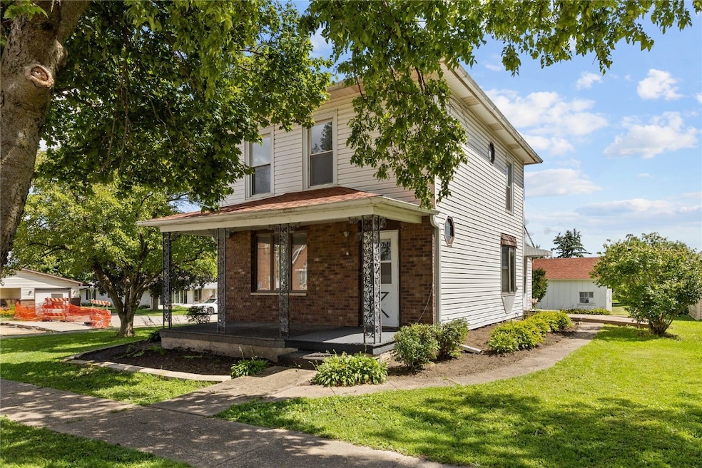 401 7th Ave, Clarence, IA 52216 - photo 1