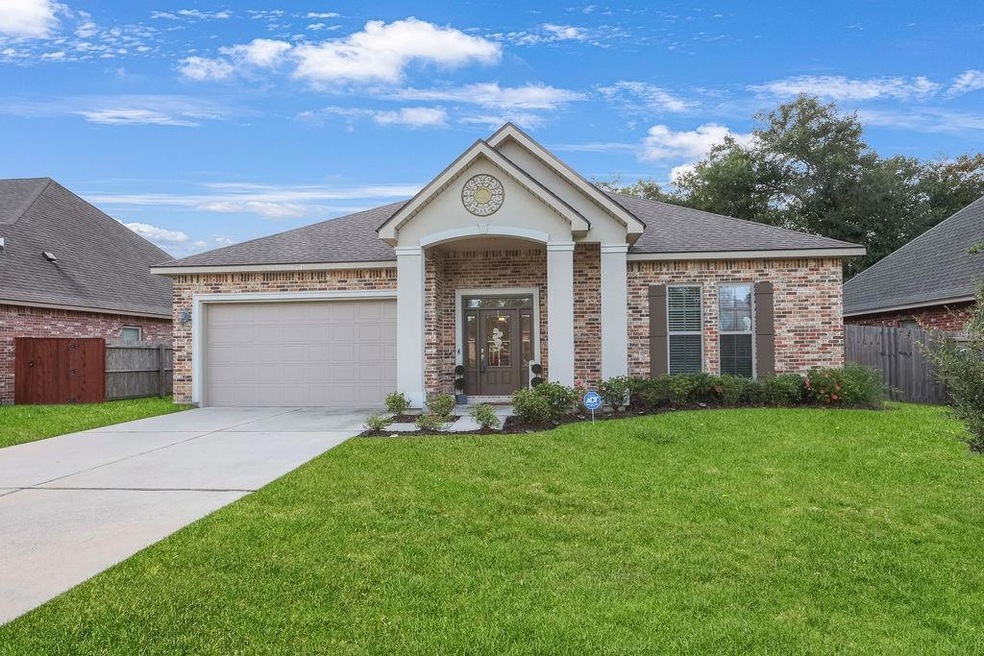 654 Highlands Dr, Slidell, LA 70458 - photo 1