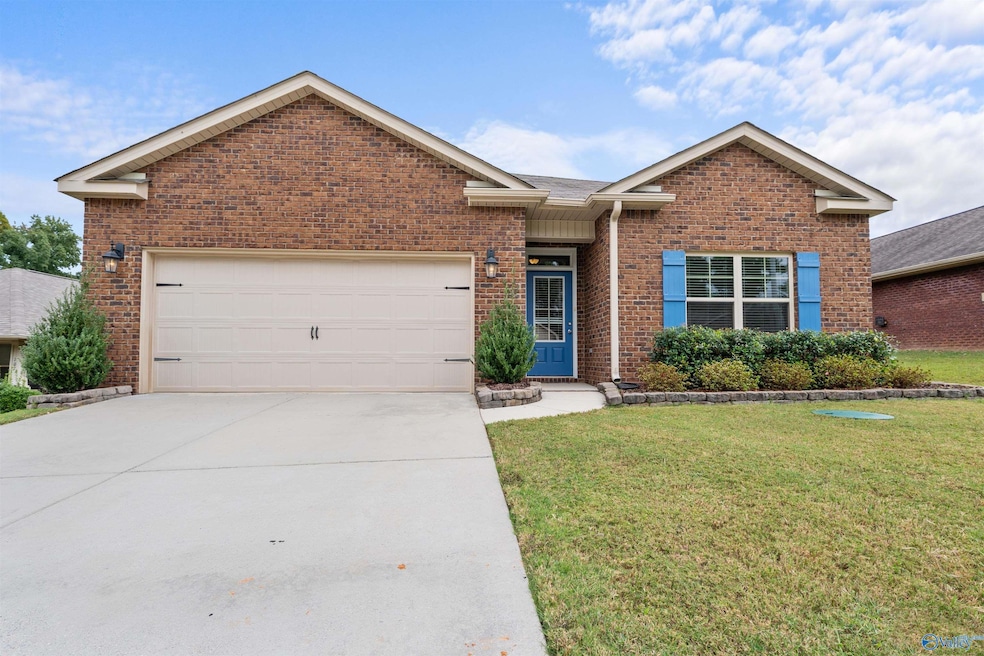 105 Oak Path Ln, Harvest, AL 35749 - photo 1