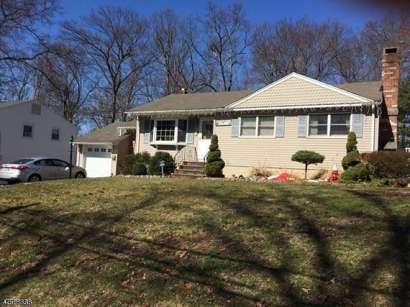 69 Knolls Rd, Bloomingdale, NJ 07403 - photo 1