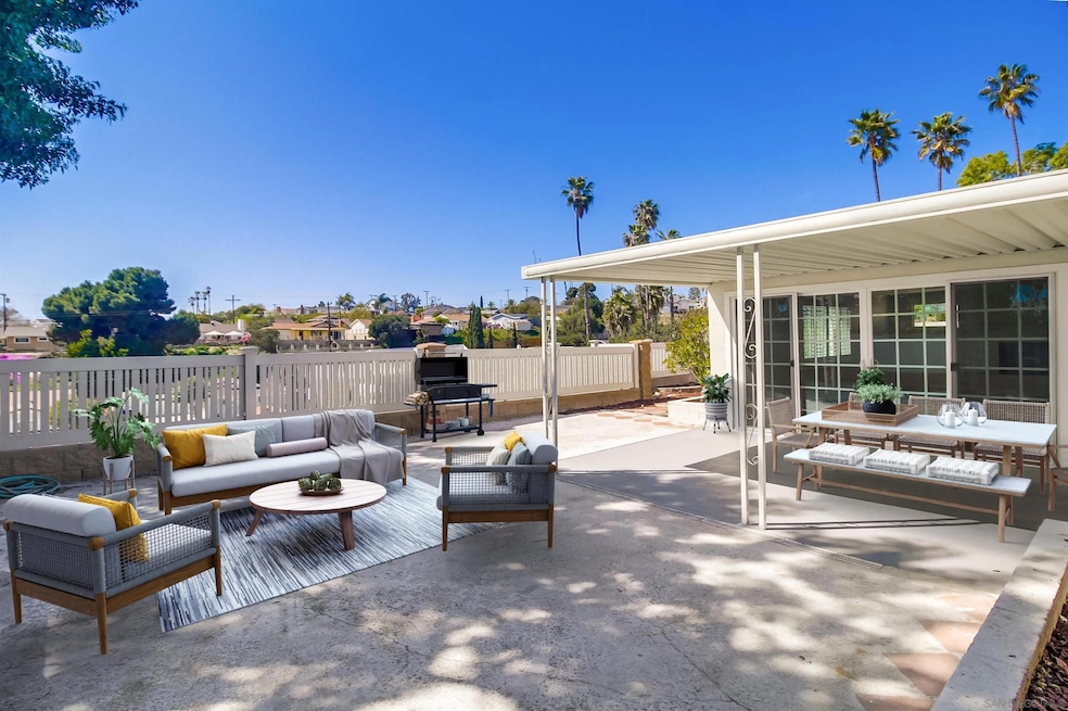 For Sale $897,500 • Co-Listing Agent