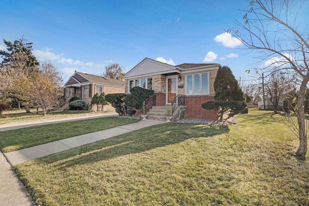 9957 Agatite Ct, Schiller Park, IL 60176 - photo 1