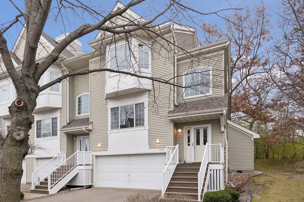 725 Fairfield Cir unit 44, Hopkins, MN 55305 - photo 1