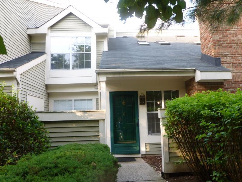 352 Greenbriar Dr unit 6, Union, NJ 07083 - photo 1
